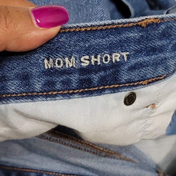 American Eagle Outfitters High Waisted Cuffed Mom Denim Shorts - Picture 4 of 8